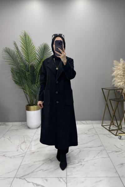 Huri Kaban Siyah Siyah