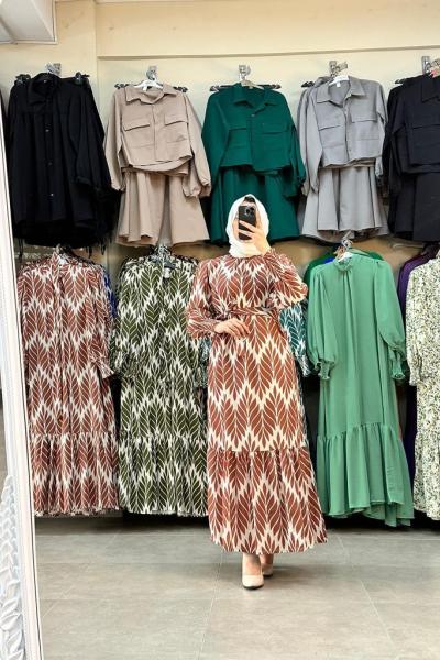 Üzeri Yaprak Deseni İşlemeli Lastikli Elbise- Kahve