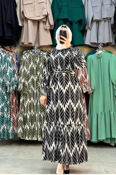 Üzeri Yaprak Deseni İşlemeli Lastikli Elbise- Siyah